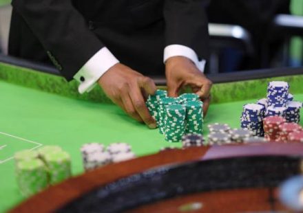 Online Casinos in UAE: Making Sense of Live Chat Support