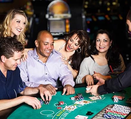 Explore Casino Bonus Structures and オンラインカジノ Game Formats